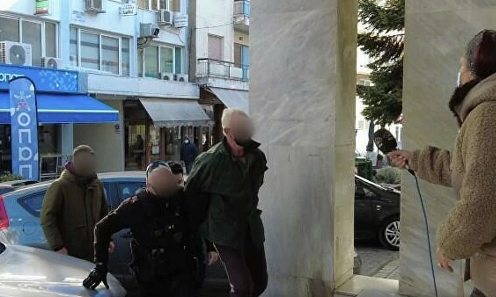 Γρεβενά: Ο μητροκτόνος που σκότωσε και την γιαγιά του έλεγε ότι «ο διάβολος με έβαλε να το κάνω»